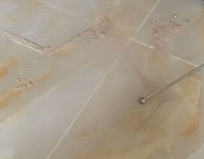 垦利瓷砖空鼓维修公司分享粘合剂选择不当在瓷砖铺贴过程中可能导致以下问题